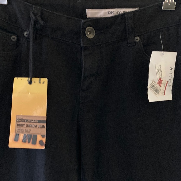 DKNY Women's Black Ludlow Boot Cut Jeans/Low Rise/Slim Fit/Sz 10/$59 RET/NWT! - Picture 4 of 4